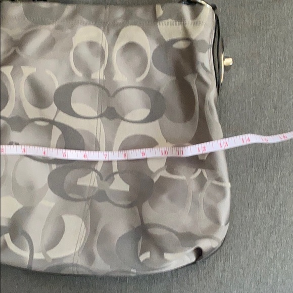 EUC RARE authentic Coach grey classic “c” purse - Picture 9 of 10